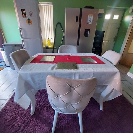 Bloxwich Luxury Room In Walsall מראה חיצוני תמונה